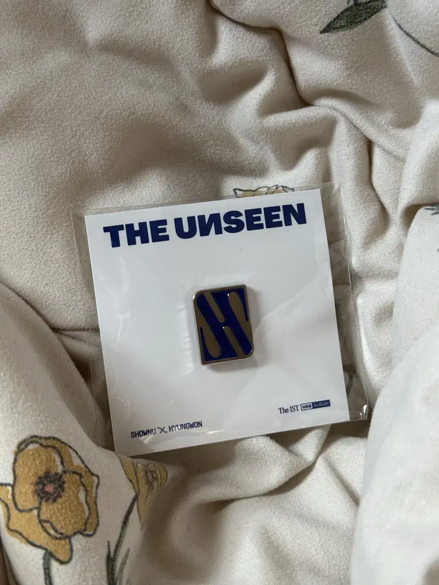 몬스타엑스 셔누x형원 [The Unseen] 뱃지 사가이소